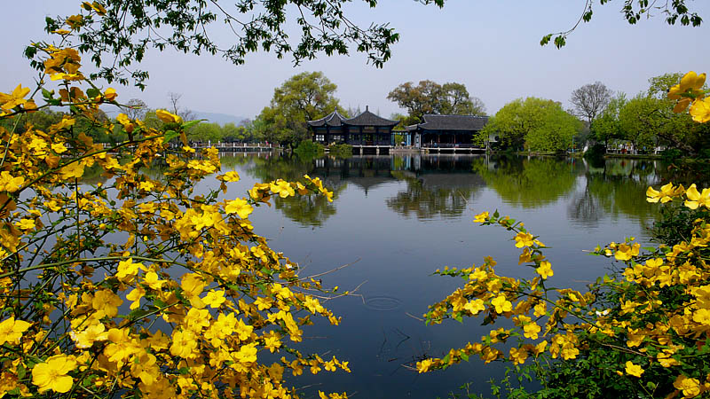 尊貴三市—蘇州拙政園 登雷峰塔、雙水鄉(xiāng)西塘5日游