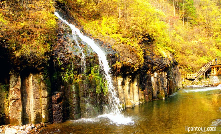 吉林松花湖、長白山、朝